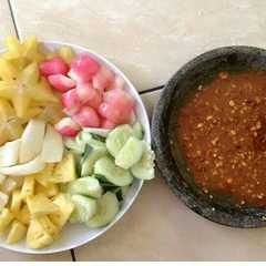A picture of Rujak buah.