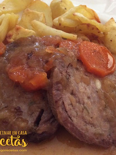 Una foto de Carne rellena en salsa teriyaki
