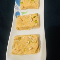 A picture of Instant Milkpowder Barfi.