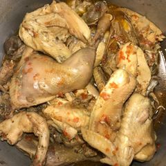 A picture of Chicken pepper soup.