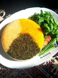 عکسی از دستور تهدیگ سه رنگ (زعفرانی،شویدی وساده)😍