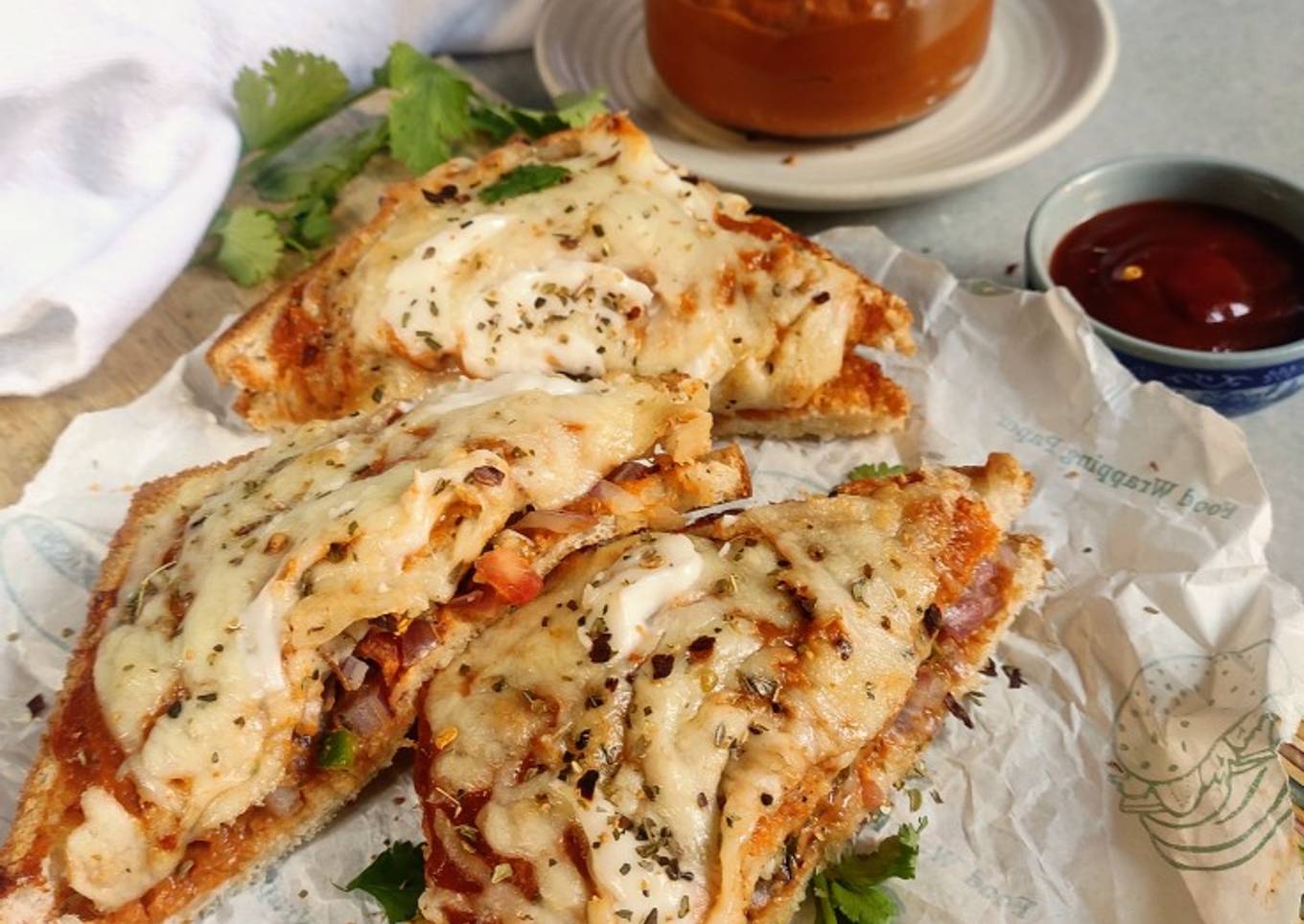 Pizza sandwiches