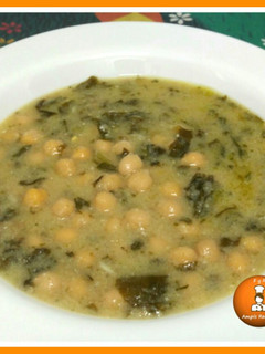 Una foto de Potaje de garbanzos y espinacas