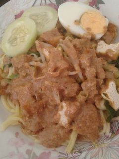Foto resep Lontong pecel (gado gado)