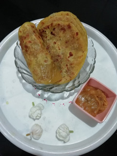 தேங்காய் போளி(thengai poli recipe in tamil) செய்முறை முக்கிய புகைப்படம்