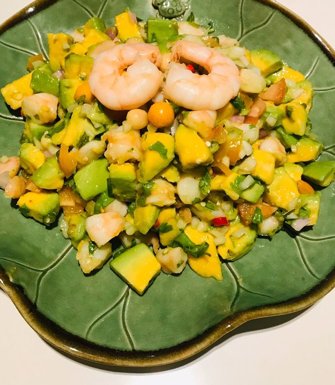 รูปของ ยำอโวคาโดกุ้งสด คีโต