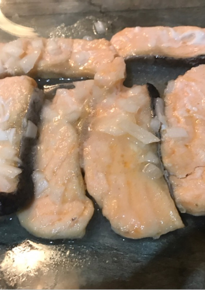 Una foto de Salmón al papillote