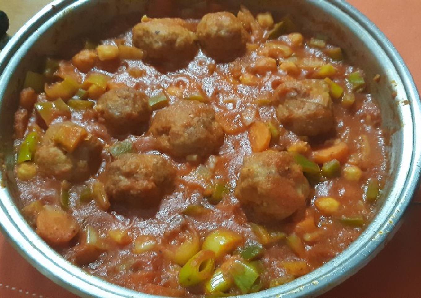 Garbanzos con albóndigas en olla rápida, airfryer y cazuela