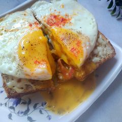 A picture of Sunny side up sandwich.