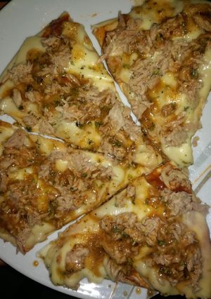 Una foto de Pizza Casera (atún)