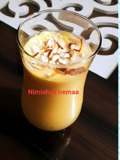 मैंगो लस्सी (Mango Lassi recipe in Hindi) रेसिपी मुख्य फोटो