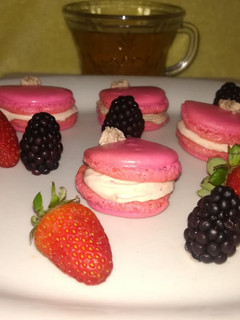 Una foto de Macarrons dulces