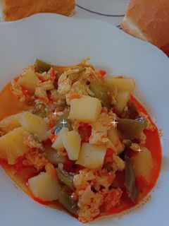 صورة لوصفة شكشوكة صيفية🌄 رووعة😋😋واقتصادية 🥰🥰بنة لاتقاوم