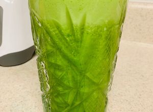 Una foto de Batido quema grasa. de perejil aloe Vera y nopal
