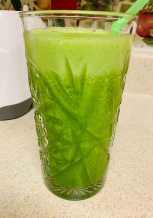 Una foto de Batido quema grasa. de perejil aloe Vera y nopal