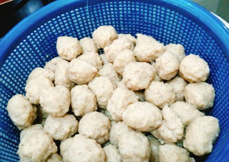 Langkah Menyiapkan Bakso sapi+ikan dori(ala aku), Enak Banget