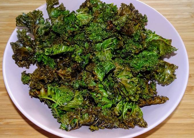 Recette de N’importe quel soir de la semaine Chips de chou kale (vegan)
