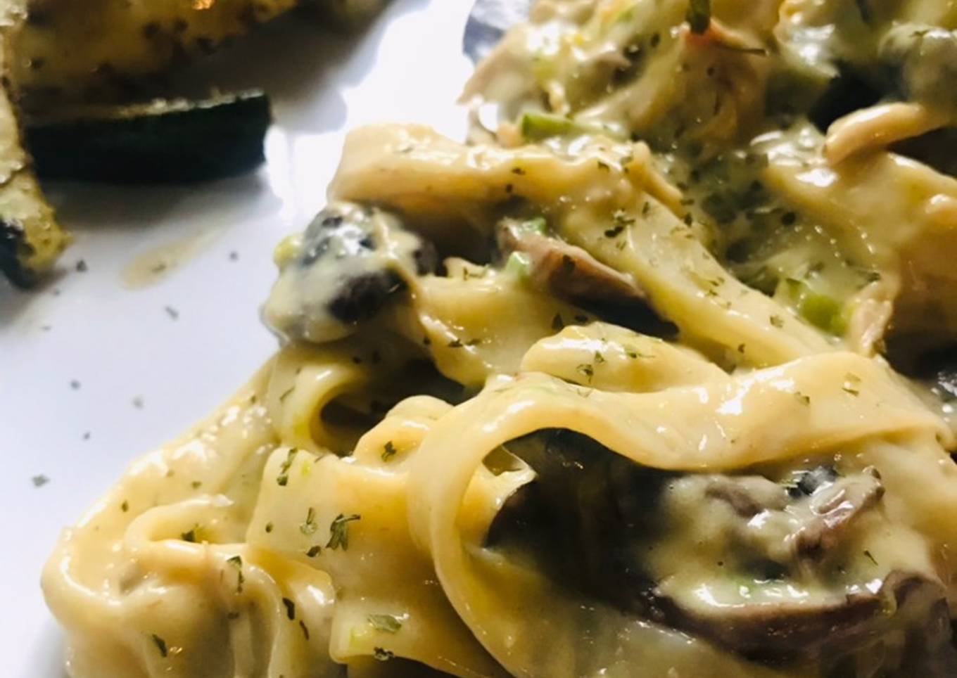 Creamy Avocado Pasta Alfredo