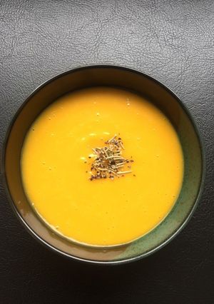 A picture of Pumpkin Soup.