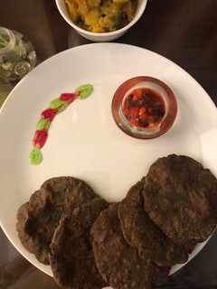 कट्टू के आटे की पनीर स्टफ़ड कचौड़ी (kuttu ke aate ki paneer stuffed kachodi recipe in Hindi) रेसिपी मुख्य फोटो