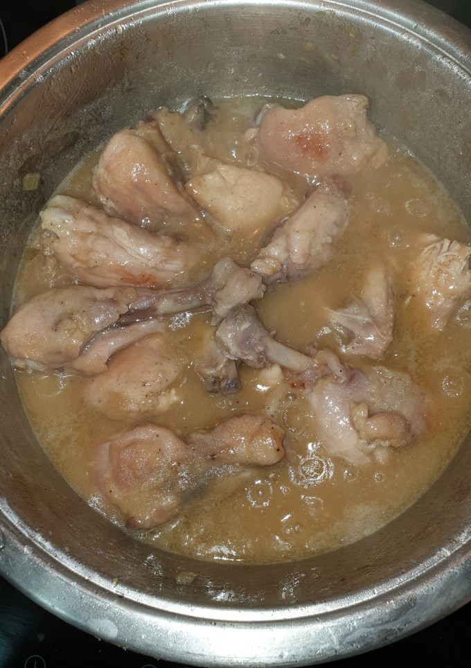 Una foto de Pollo con cerveza