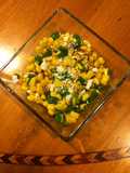 Ensalada de granitos de elote con cebollín