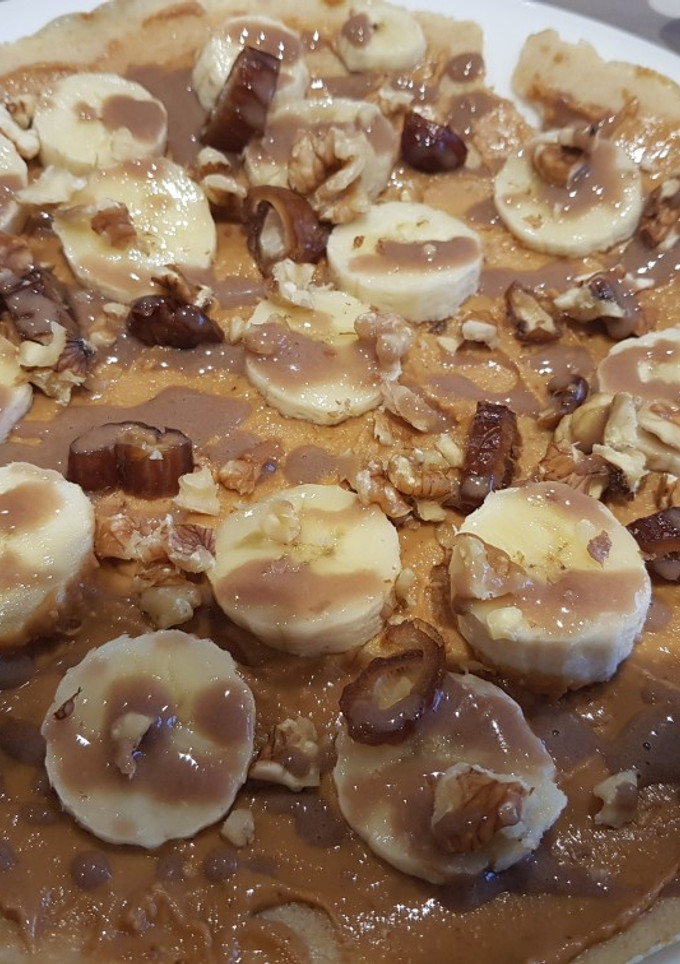 Una foto de Peta Tortita con plátano y nueces