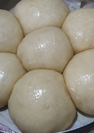 પાઉં (pav recipe in Gujarati) રેસીપી મુખ્ય ફોટો