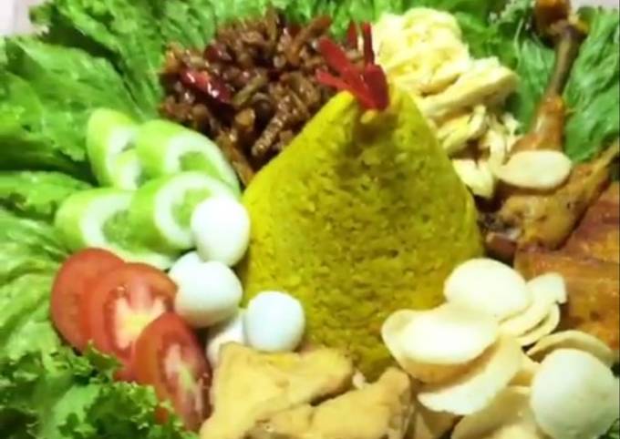 Resep: Nasi kuning rice cooker Farah Quinn