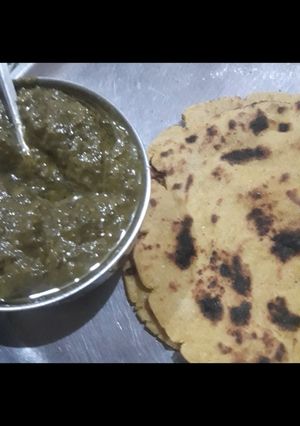 सरसों का साग(sarso ka saag recipe in hindi) रेसिपी मुख्य फोटो