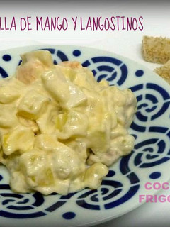 Una foto de Ensaladilla de mango y langostinos