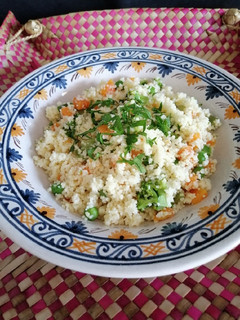 Una foto de Couscous con verduras