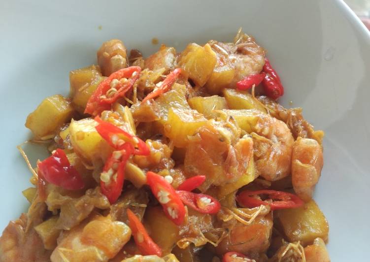 Resep Sambal goreng kentang feat udang, simple&hellip; ☺☺ yang Enak