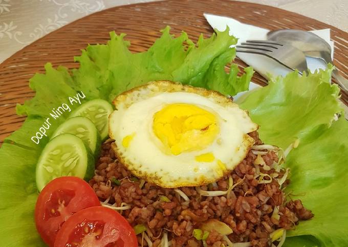 136. Nasi Goreng Kampung Beras Merah