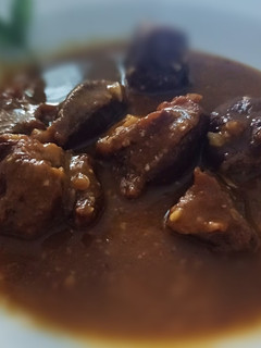 Una foto de Carne en salsa