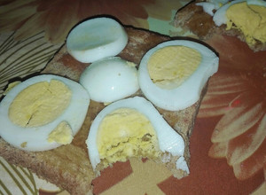 Una foto de Desayuno proteico: tostada agridulce con huevo!