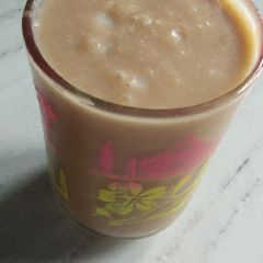 A picture of Chickoo shake.