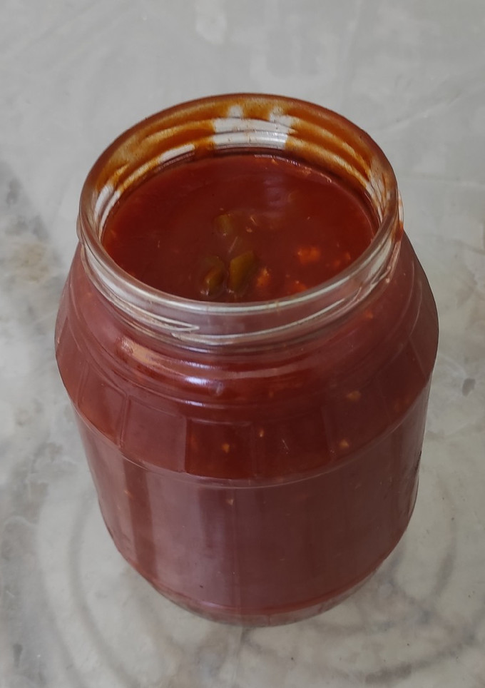 Una foto de Tomate triturado con jengibre y ajo casero