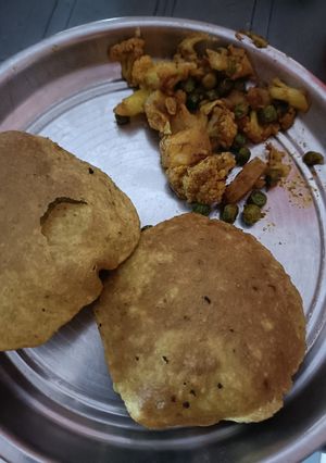 आलू गोभी की सब्जी (aloo Gobi ki sabzi recipe in Hindi) रेसिपी मुख्य फोटो