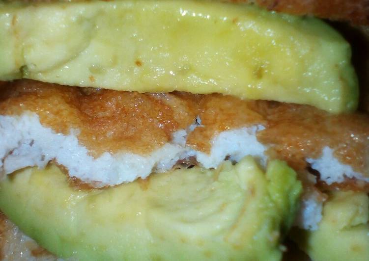 Egg avocado sandwich