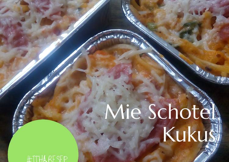 Bagaimana Menyiapkan Mie Schotel Kukus, Lezat