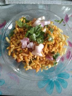 ભેળ (Bhel Recipe In Gujarati) રેસીપી મુખ્ય ફોટો
