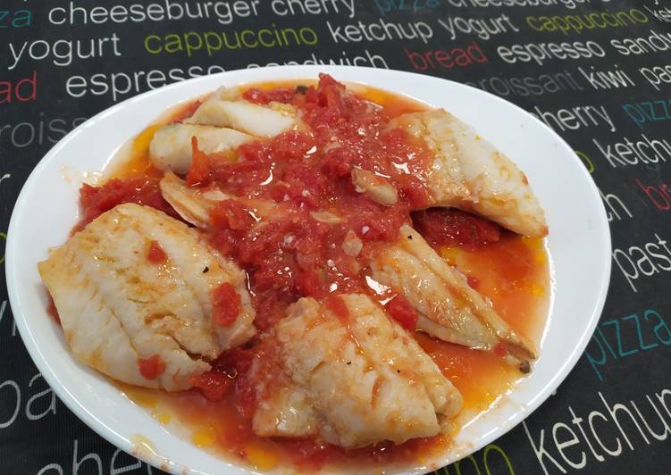 Bacalao con tomate