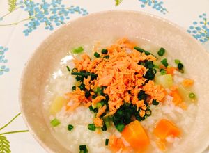 Hình của món Cháo rau củ ruốc cá của người bệnh cho người bệnh.