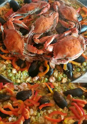 Una foto de Paella española