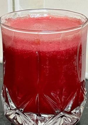 A picture of Let’s Glow With Healthy Juice In Summer.