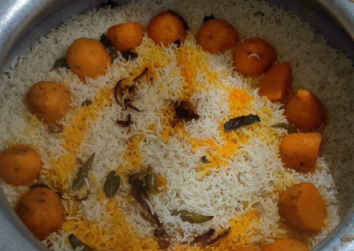 Hyderabadi biryani in kacchi biryani style