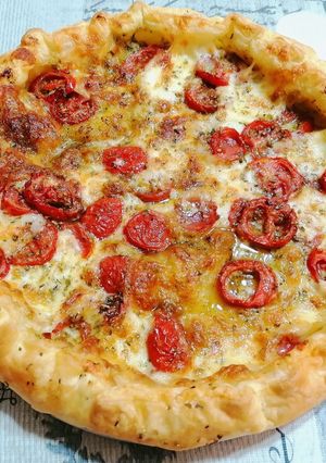 A picture of Caprese Savory Tart.