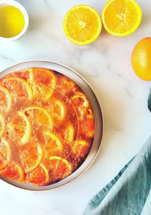 Une photo de Gâteau Orange, cardamome, huile d'olive