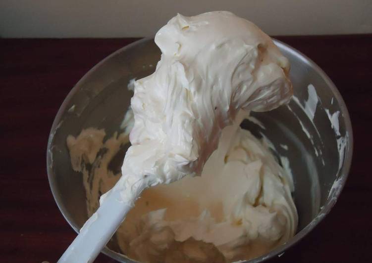 How to Prepare Speedy Swiss Meringue Buttercream